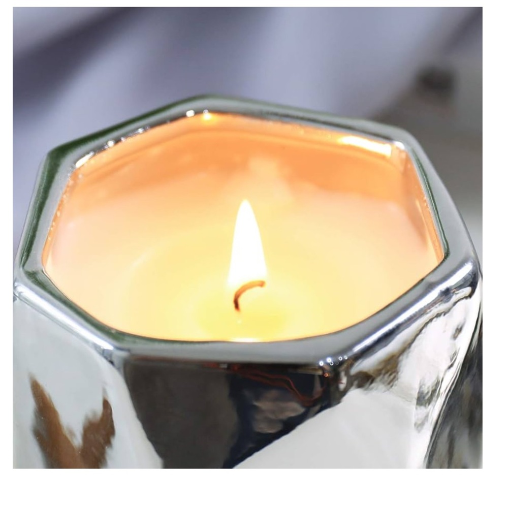 La Jolie Muse Candle